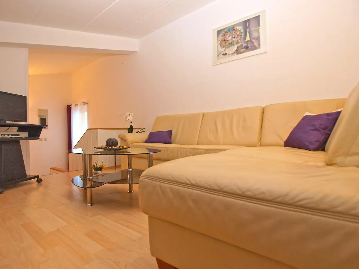 Apartment Doris 1558 Pula 0*,