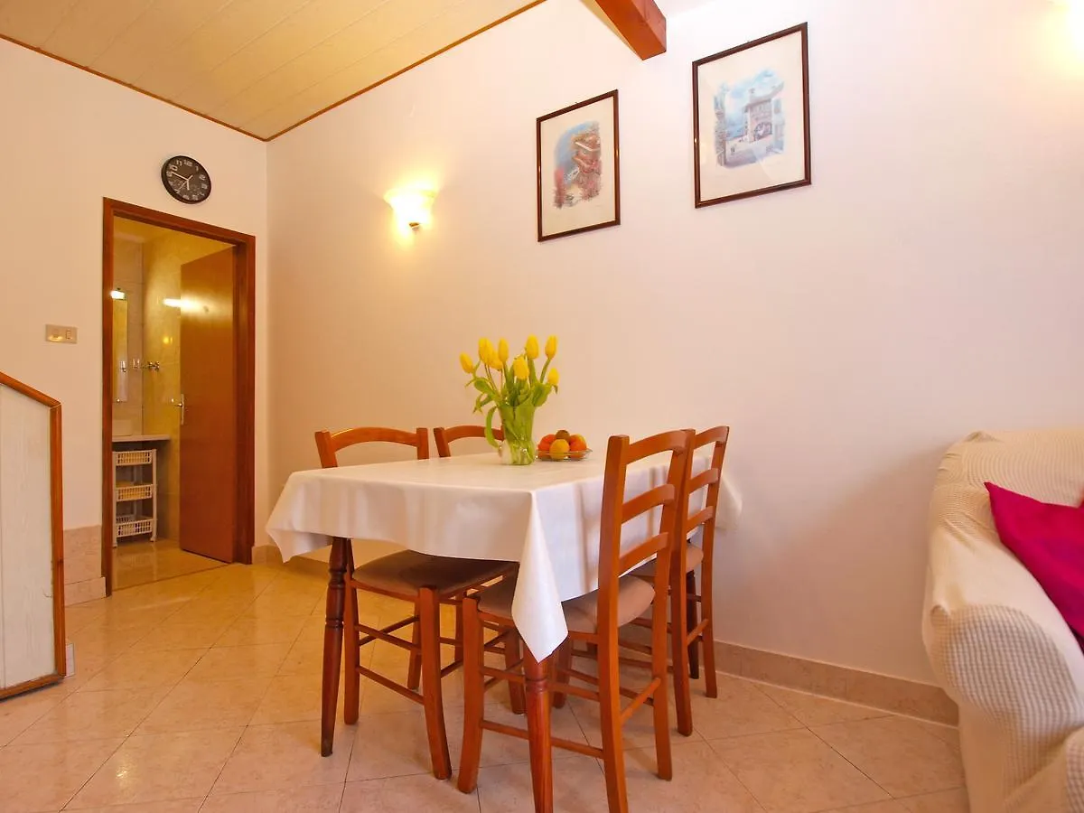Apartment Doris 1558