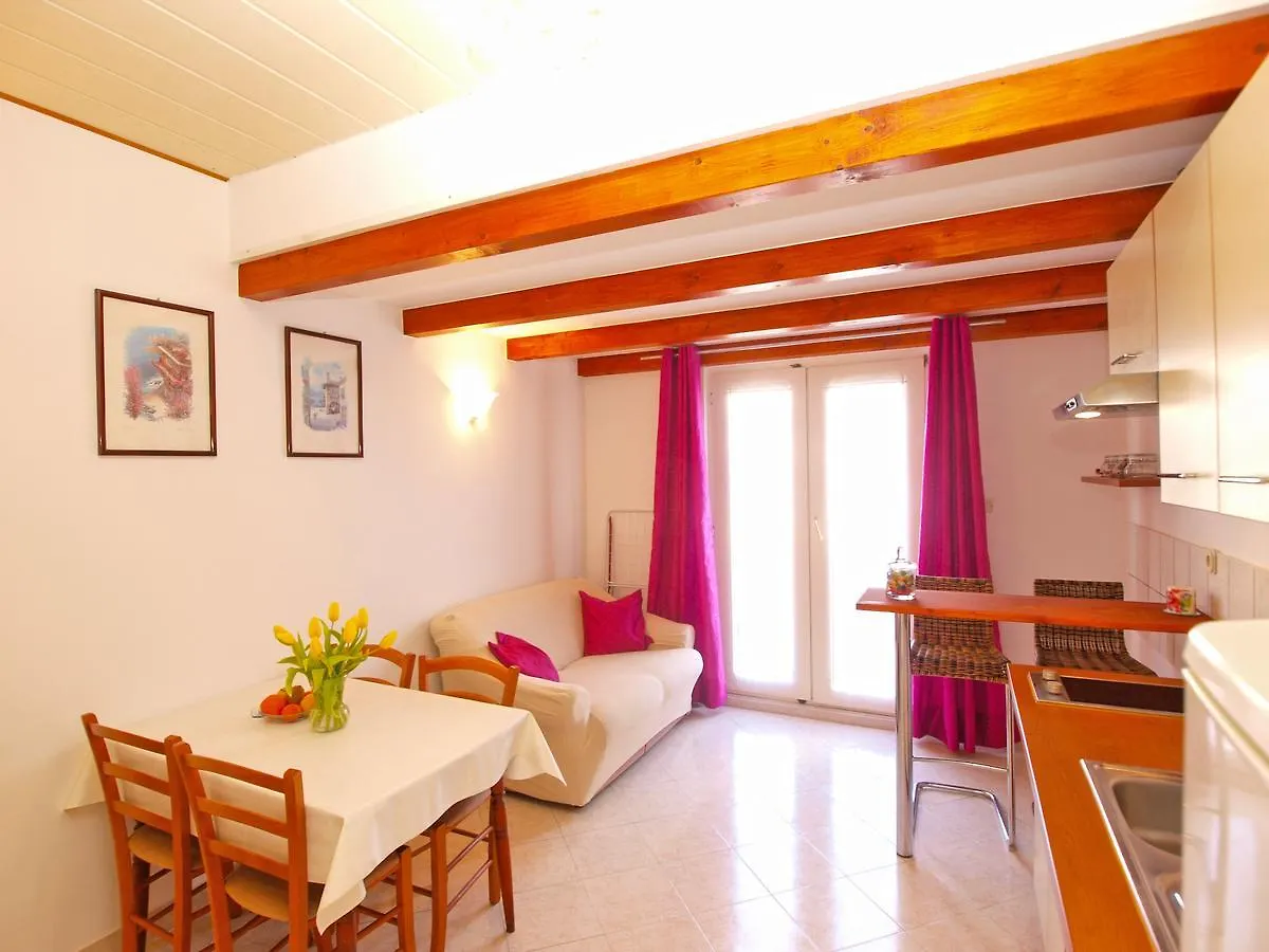 Apartment Doris 1558